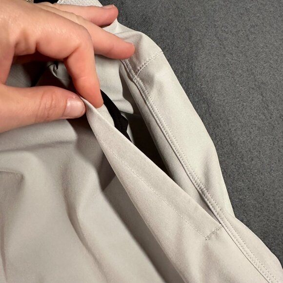 Fabletics Mens M White Elastic Waist Gym Training 9" Inseam Unlined Pockets - Picture 6 of 8